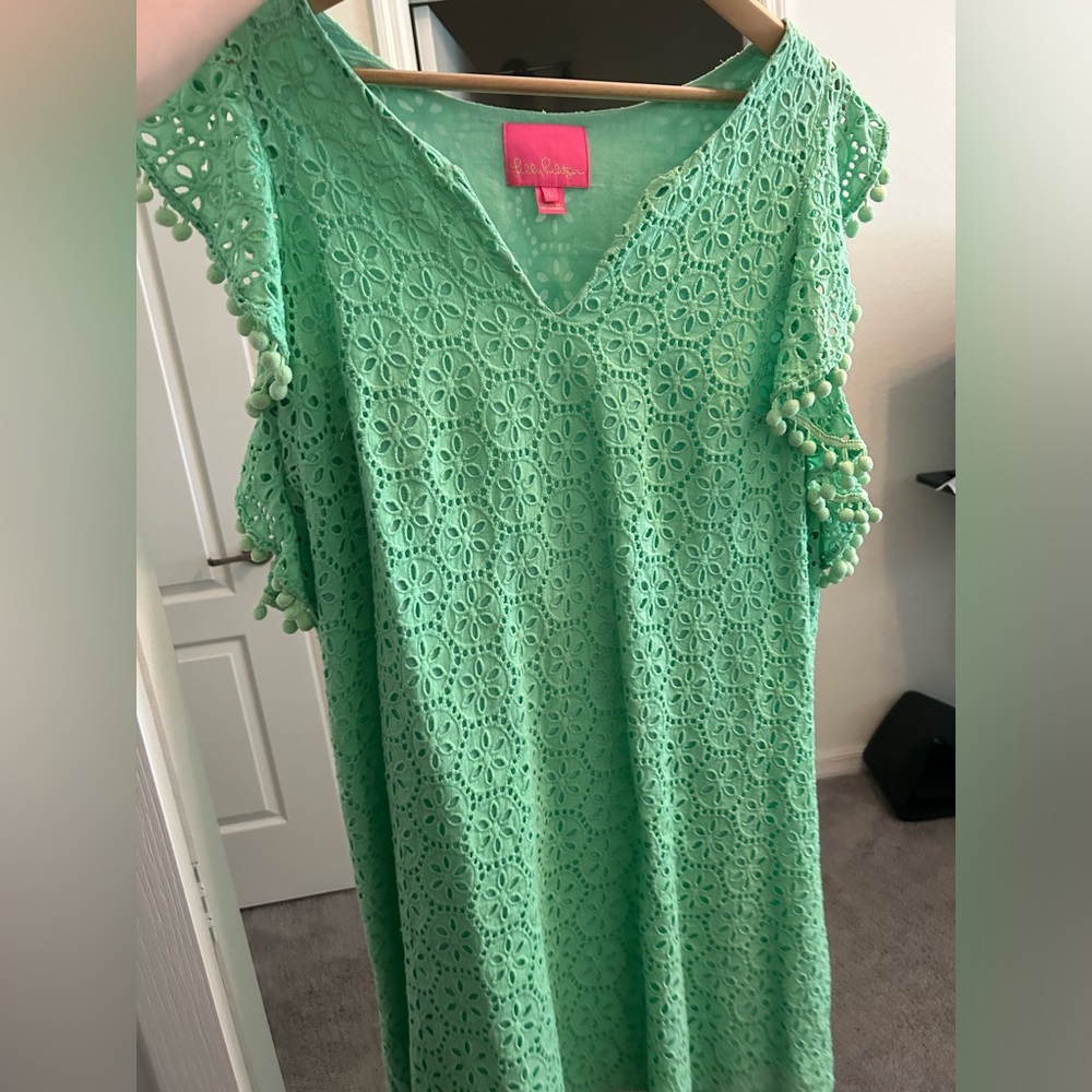 Large Astara Lilly dress, light green. Excellent used condition